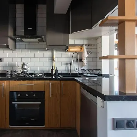 Large Cozy 3br Priv Terrace In Central Cihangir