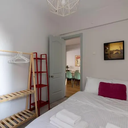 Large Cozy 3br Priv Terrace In Central Cihangir * Istanboel